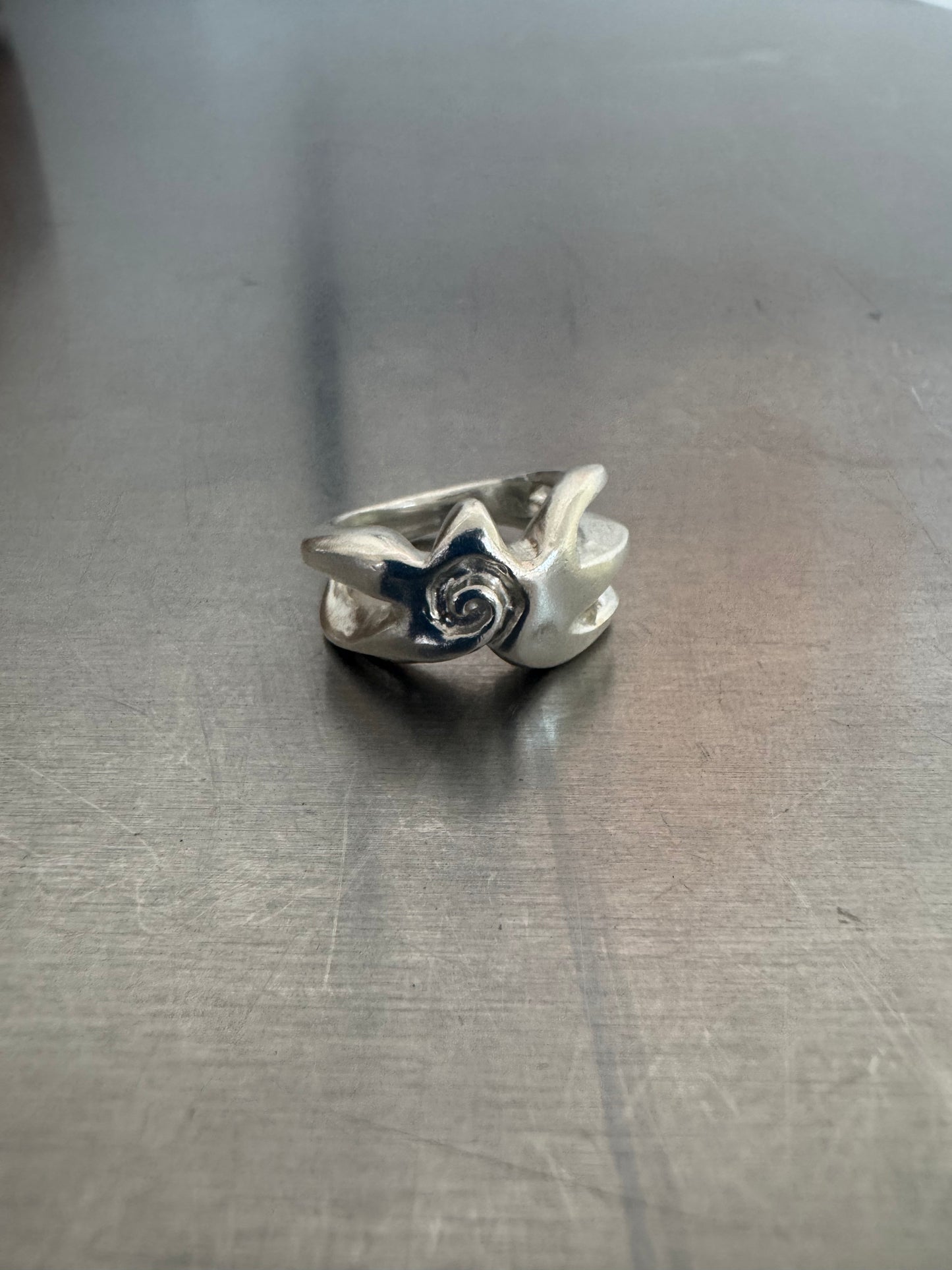 Squiggle Star Ring
