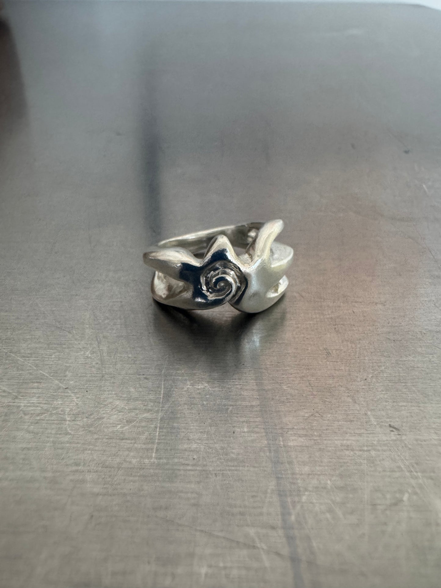 Squiggle Star Ring