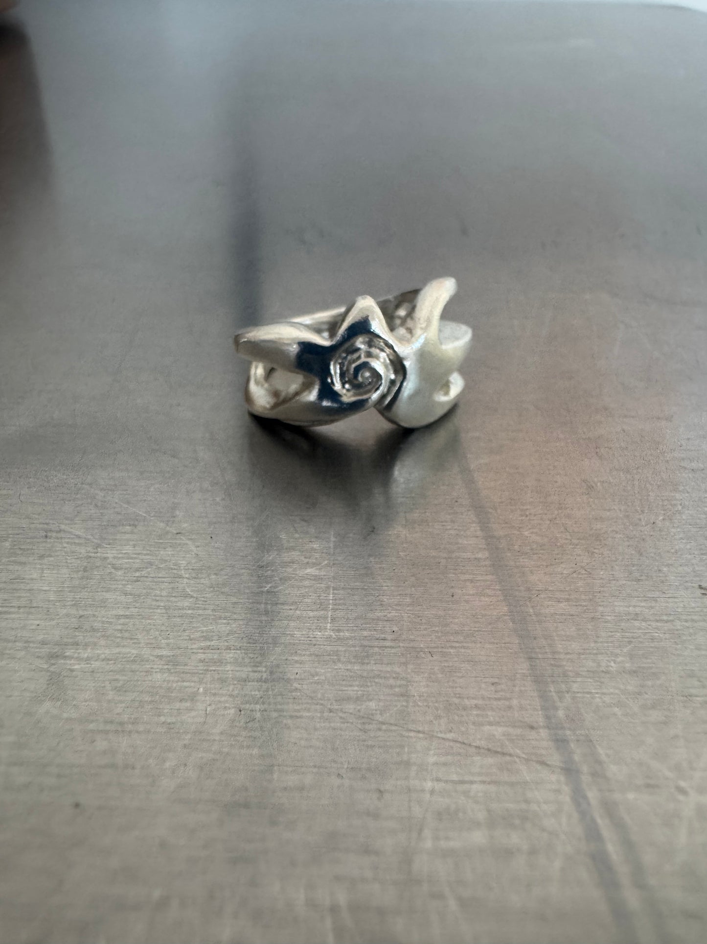 Squiggle Star Ring